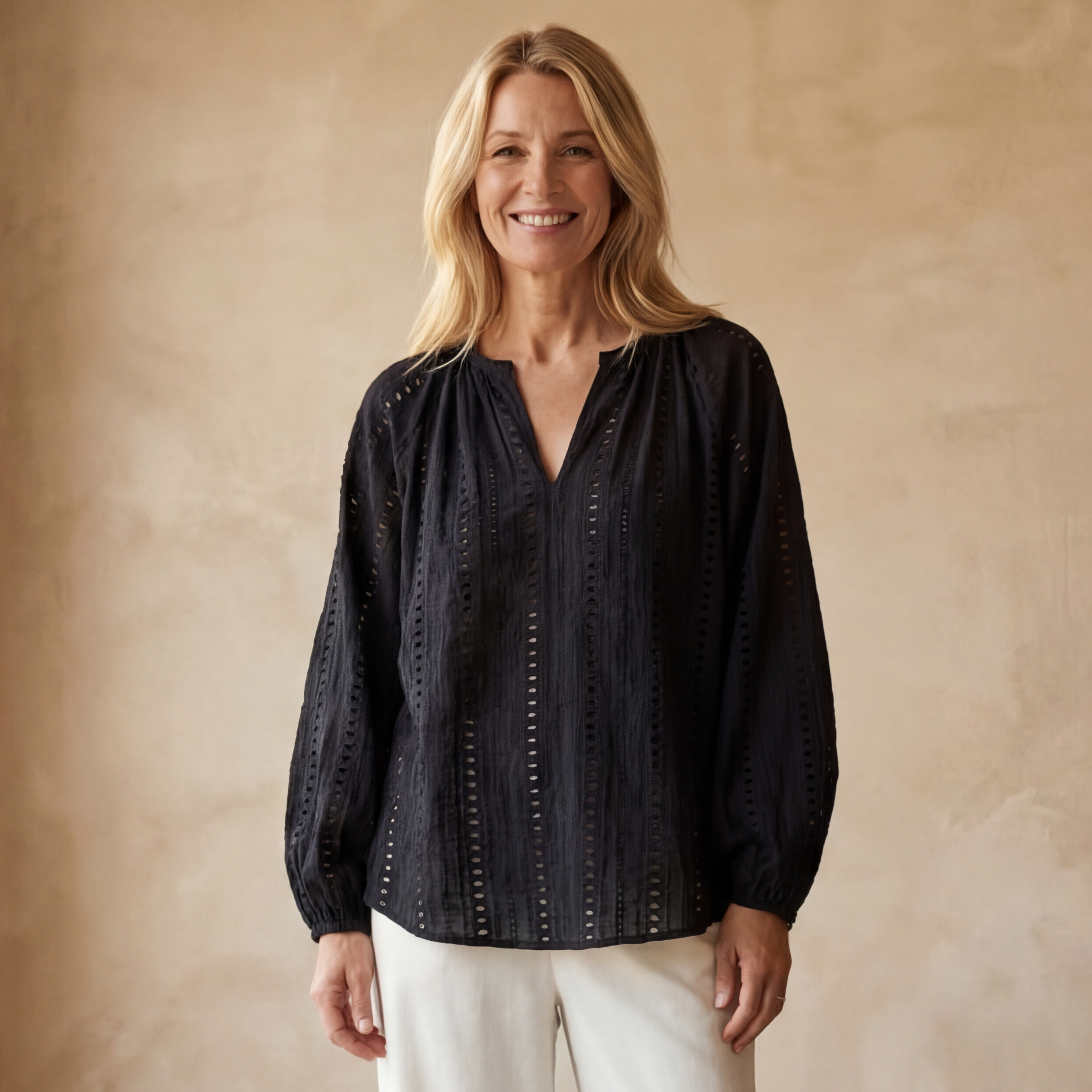 ESARIA - Embroidered Blouse