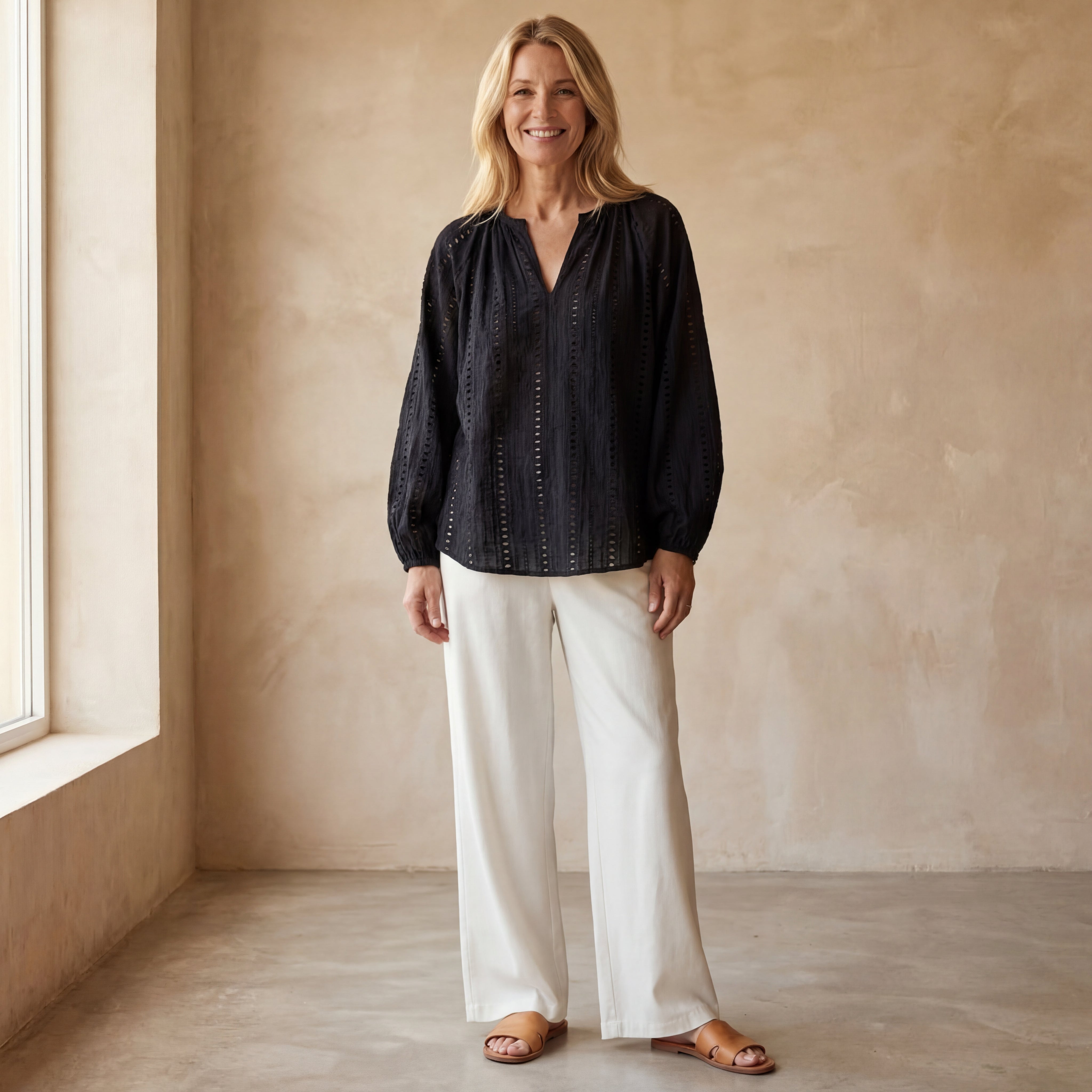 ESARIA - Embroidered Blouse