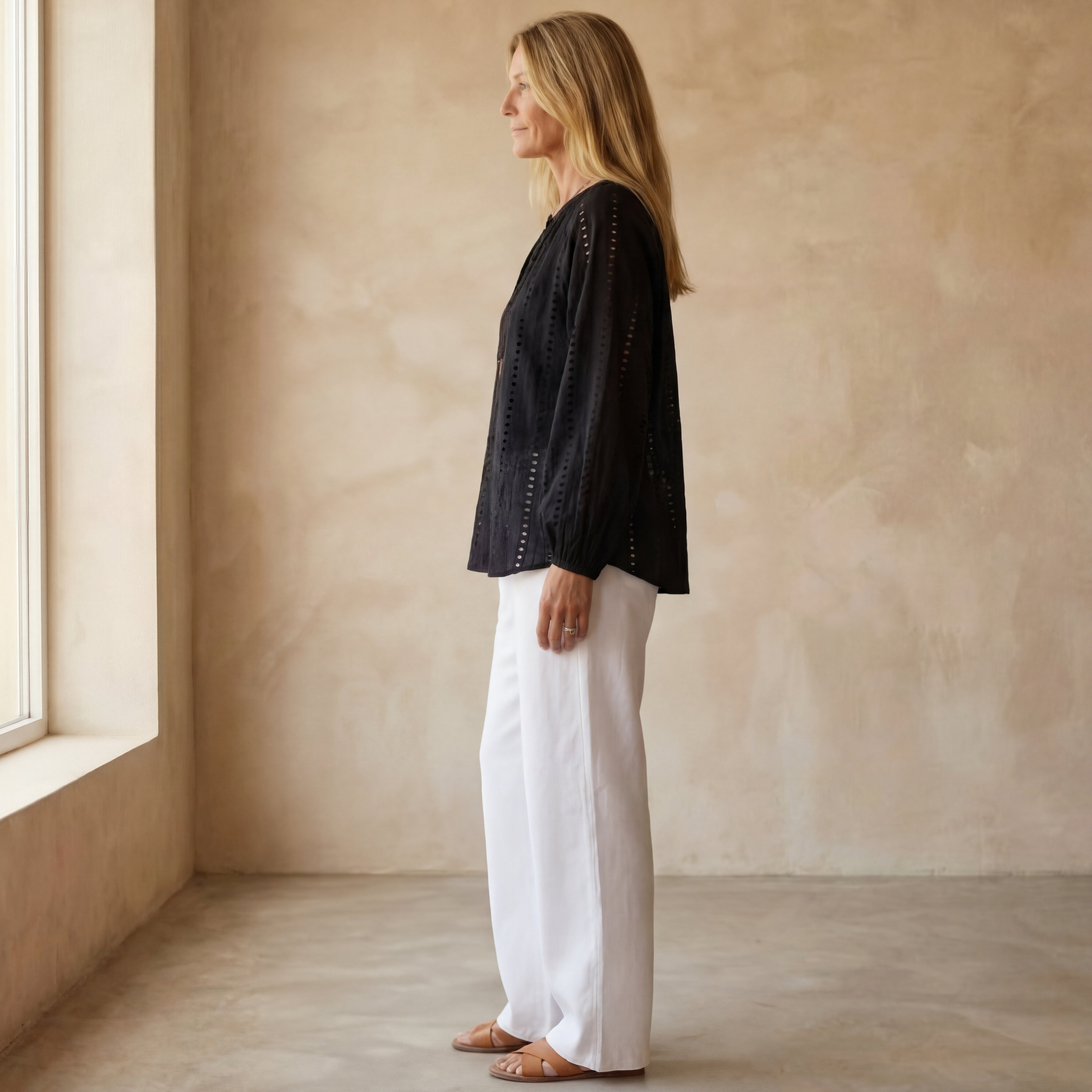 ESARIA - Embroidered Blouse